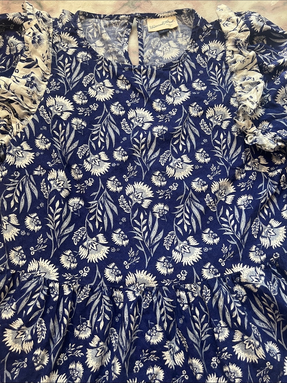 Universal Thread Blue Floral Puff-Sleeve Top